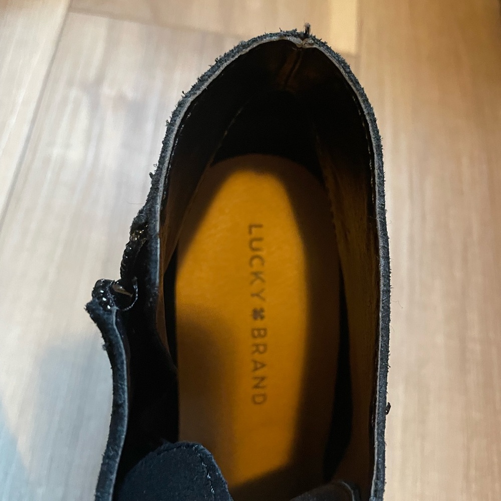 Shoes - Picture 4 of 8